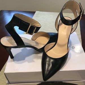 Nine West Black Dress Shoe in 9 1/2 M